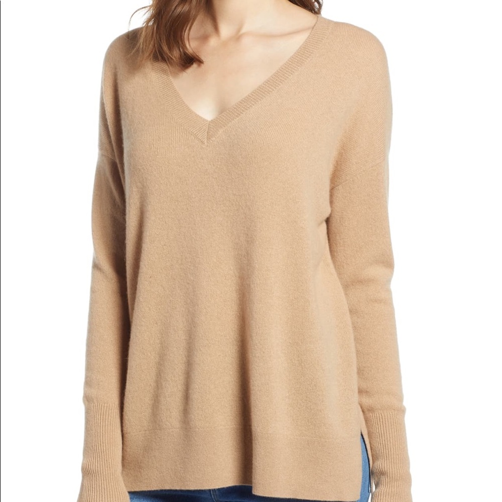 Nordstrom Halogen Relaxed V-Neck Cashmere Sweater